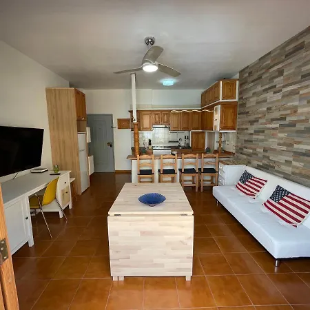 Tenerife Vacaciones, Quiet Near The Ocean And Local Food Spots And Coastal Walks, Fast Wifi アパート