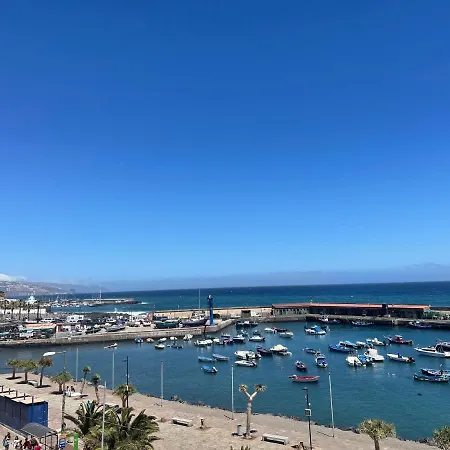 Vacaciones Centro, Playa 20 Metros, In Center Holidays At 20 Meters * Канделария