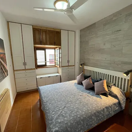 Tenerife Vacaciones, Quiet Near The Ocean And Local Food Spots And Coastal Walks, Fast Wifi *